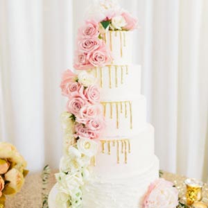 Fresh Flower Gold Drop Wedding Cake