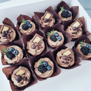 Chocolate Berries Cupcakes