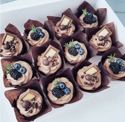 Chocolate Berries Cupcakes