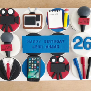 Customized Cupcakes - 6