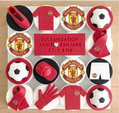 Manchester Football Theme Cupcakes