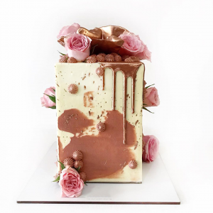 Chocolate Cuboid Cake best customized cake makers in Dubai
