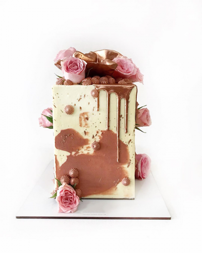 Chocolate Cuboid Cake best customized cake makers in Dubai