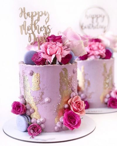 Lilac Love Cake customized cake shop in Dubai