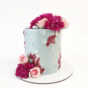 Maroon Cake Customized Cake Shop in Dubai