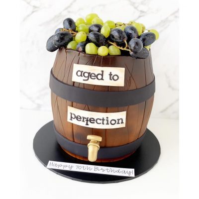 24-Wine-Barrel-Cake.jpg