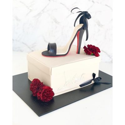 10-Simple-White-Shoe-Box-Cake.jpg