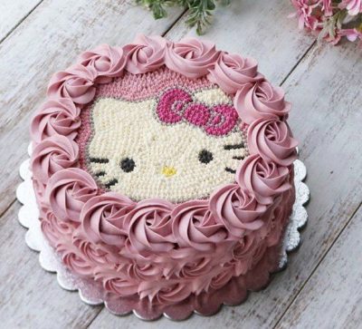 19-Hello-Kitty-Cream-Cake.jpg