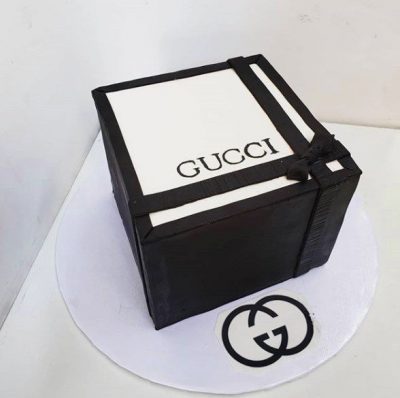 24-Gucci-Box-Cake-Black-N-White.jpg