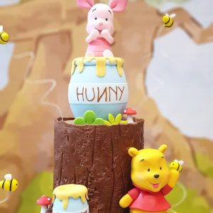 Winnie The Pooh Cake