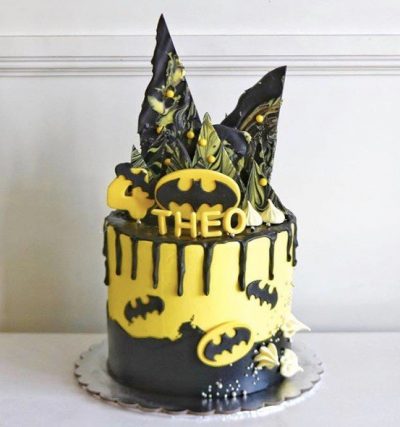 32-Batmen-Cream-Cake.jpg