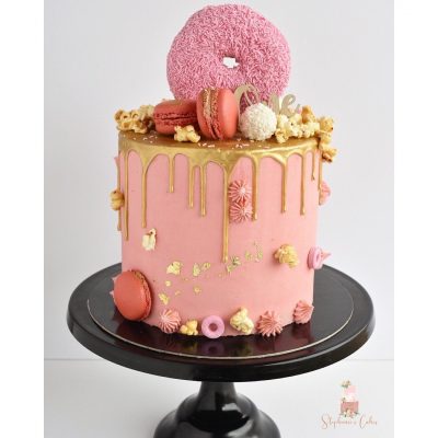 38-Pink-Donut-Cake.jpg