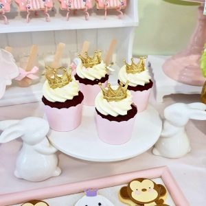 Little Gold Crown Cupcake