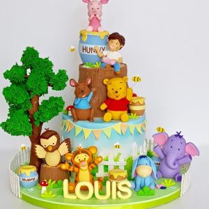 Winnie the Pooh and his Friend Cake