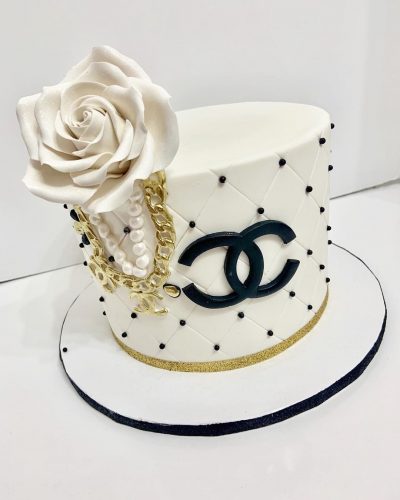7-Chic-Chanel-Cake.jpg