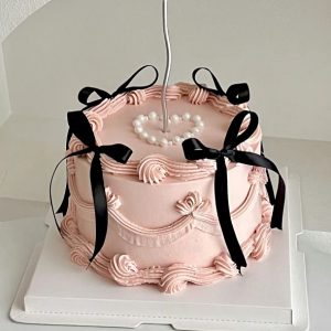 Ribbon Vintage Cake